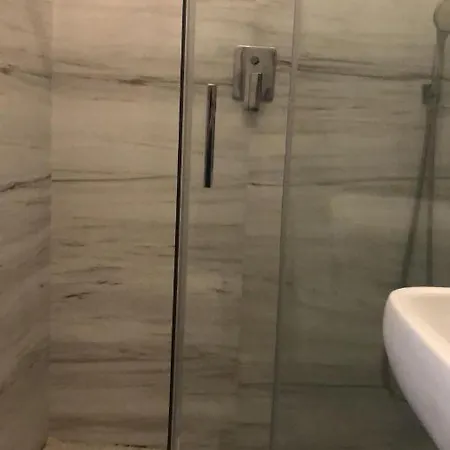 La Stanza Di Zeza Oda ve Kahvaltı 3*