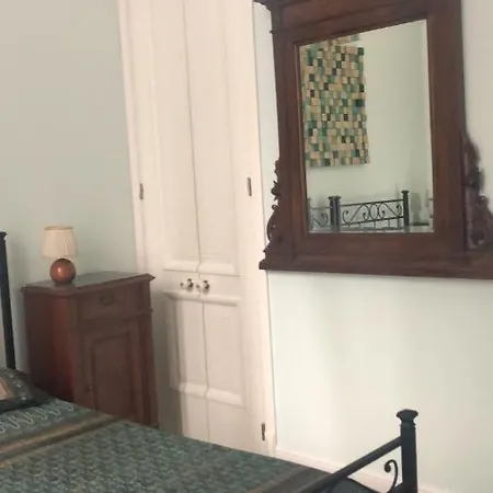 La Stanza Di Zeza 3* Neapel