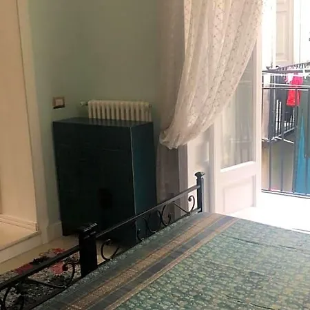 Bed & Breakfast La Stanza Di Zeza Napoli