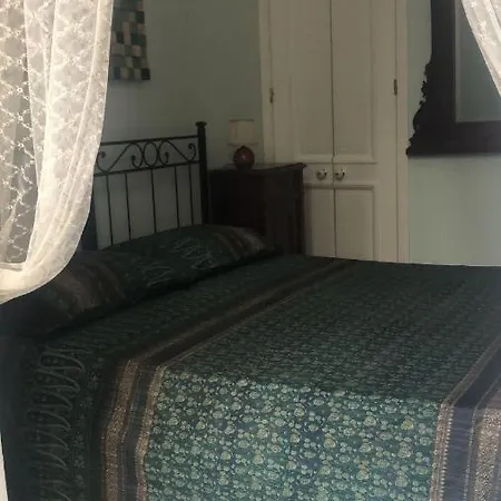 La Stanza Di Zeza Naples